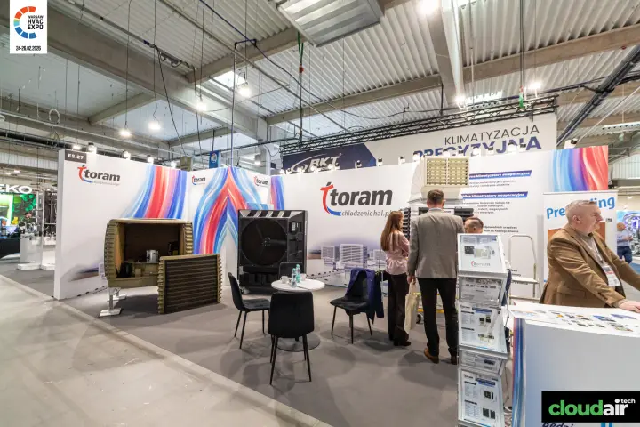 Toram stand with evaporative coolers for industrial halls