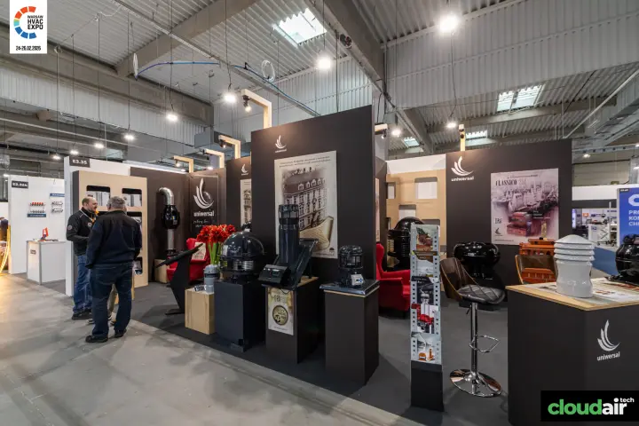 Uniwersal stand E3.35 with chimney cowls and rooftop fans on dark plinths at Warsaw HVAC Expo 2026