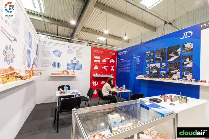 Yuhuan Jarlide Valve stand with brass ball valves, manifolds and copper fittings at Warsaw HVAC Expo 2026